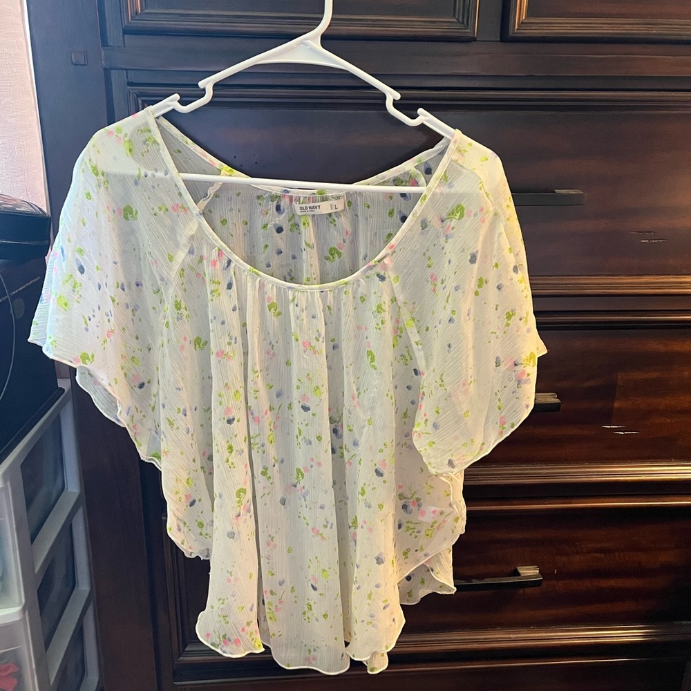 Lightweight sheer top